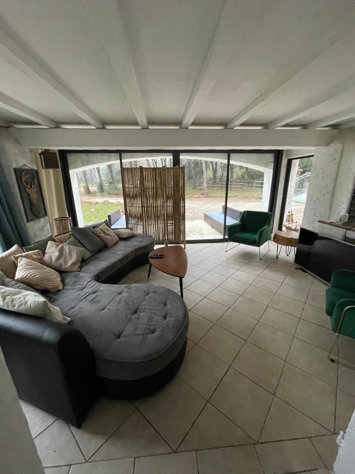 Residence Gabrielle Le Cannet Des Maures Kültér fotó